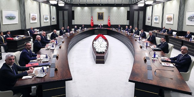 Önemli gündem maddeleri var;Kabine bugün toplanıyor.