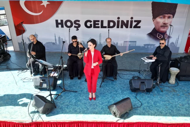 Keçiören'de kursiyerler "Eğitime Merhaba" dedi