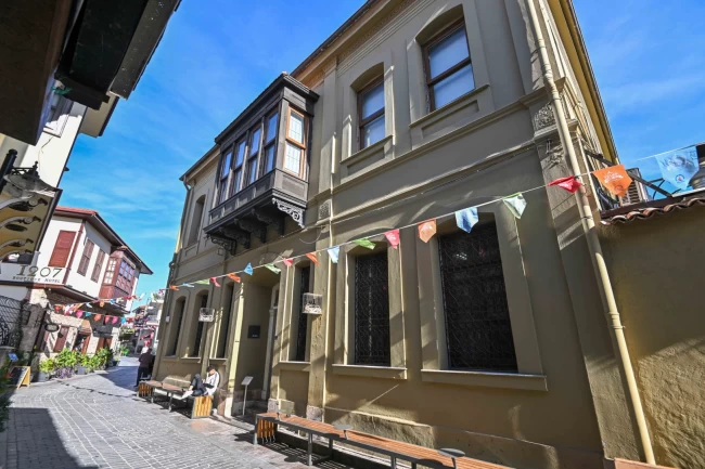 Atatürk'ün istihbaratçısının hikayesi 4 dilde anlatıldı