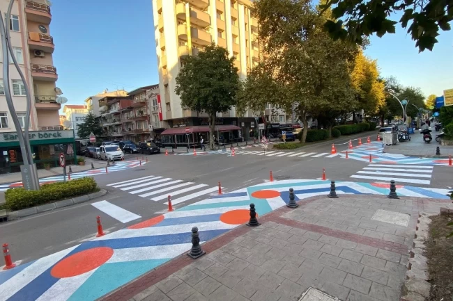 Atatürk Bulvarı'na güvenli okul yolu