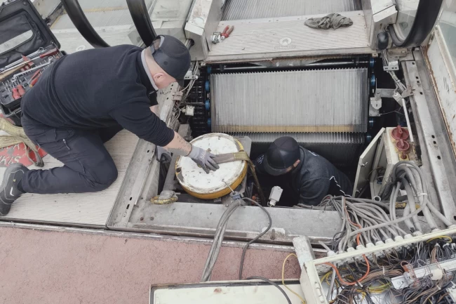 İzmit'teki yürüyen merdivene motor tadilatı