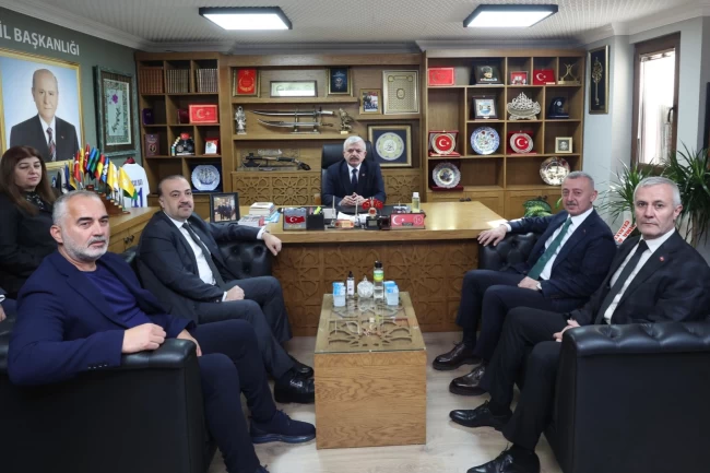 Başkan Büyükakın'dan MHP'ye iadeyi ziyaret