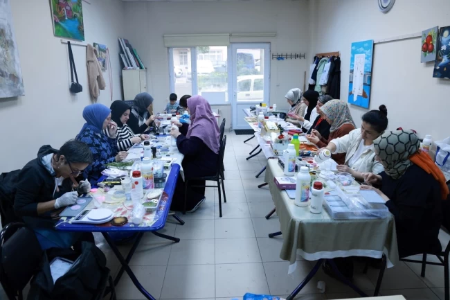 KO-MEK'in epoksi kursuyla ev ekonomisine katkı