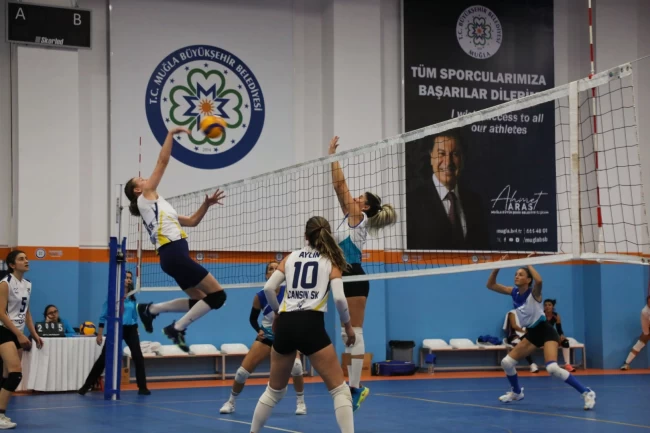 Muğla'da Cumhuriyet coşkusu spotif etkinliklerle başladı