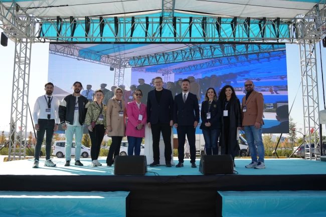 Kayseri Büyükşehir'in Kayseri 6. Bilim Şenliği, ikinci gününde bilime damgasını vurdu