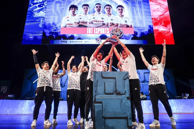 Red Bull Home Ground Türkiye Finali'ni FUT Esports kazandı