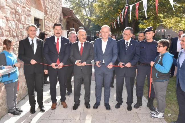 Cumhuriyet coşkusu Yenişehir'i sardı