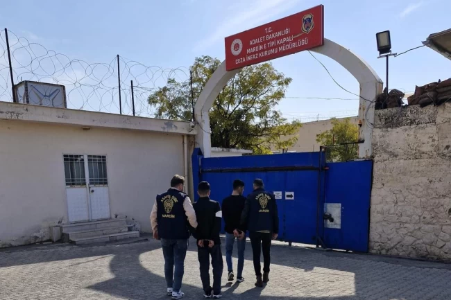 Mardin'de "Oto Fareleri" tutuklandı