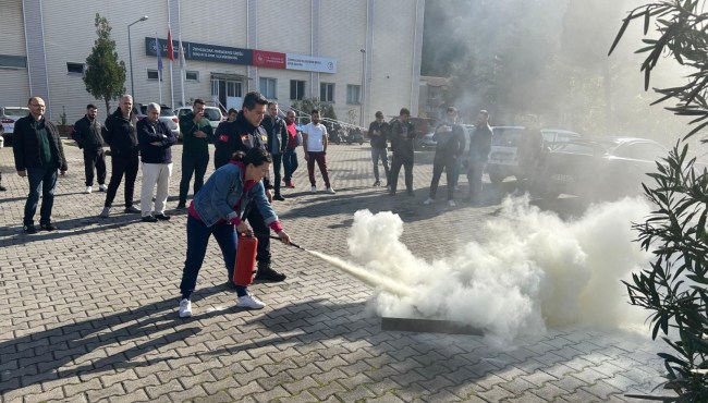 İtfaiye, yangın eğitimi ve tatbikatları sürdürüyor