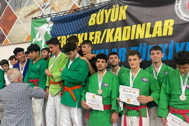 Türkiye Kuraş Şampiyonası'nda büyük gurur