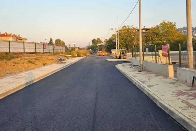 Karamürsel'in yeni otogarına asfalt