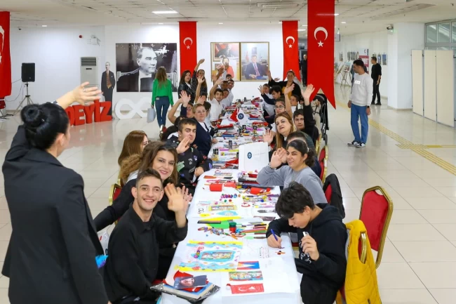 Karabağlar'ın özel çocuklarından Atatürk'e sevgi resimleri