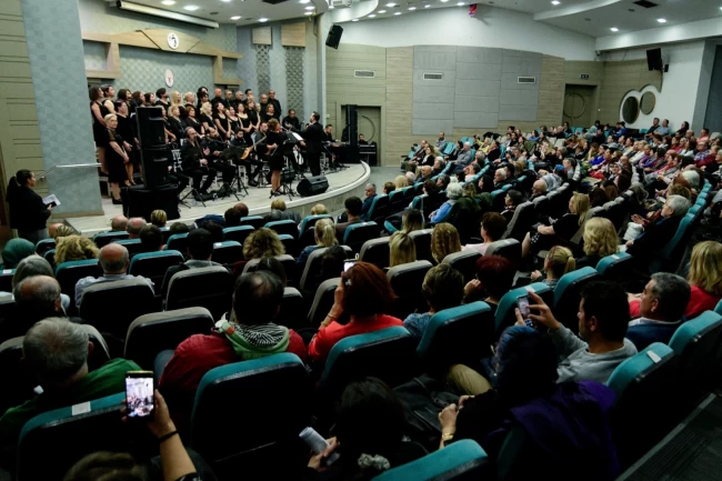 Bornova'da Atatürk türkülerle anıldı