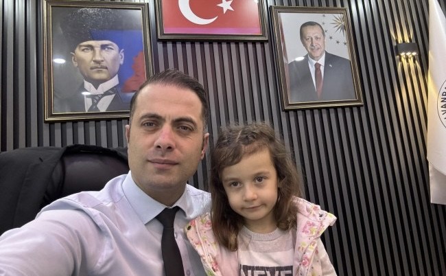 Elvanpazarcık belediye başkanına minik ziyaretçi