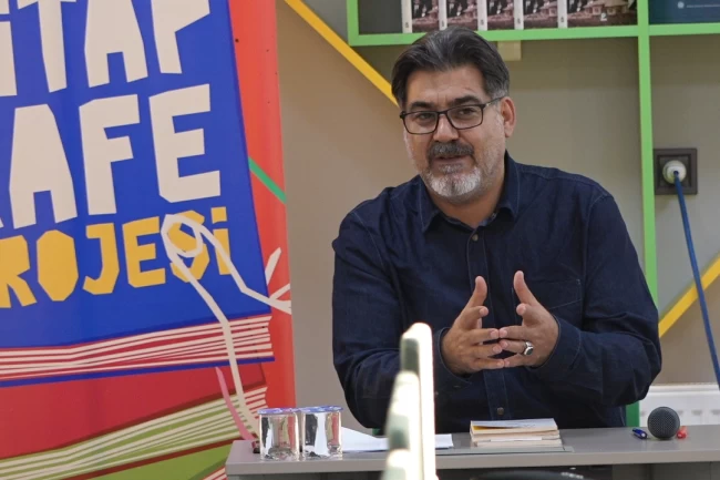 Malatya'da 'Hayata şiirle bakmak' söyleşisi ilgi gördü