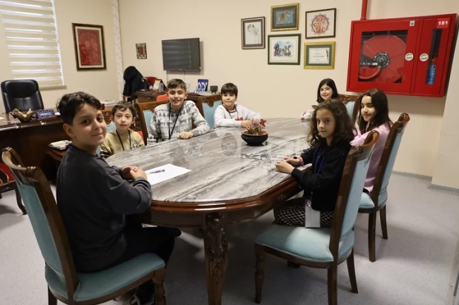 Bursa'da müzeleri bir günlüğüne çocuklar yönetti