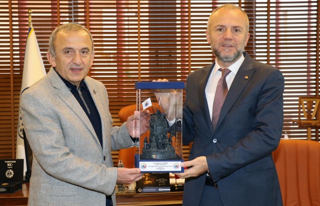 Başkan Keleş’ten Manisa’da temaslar