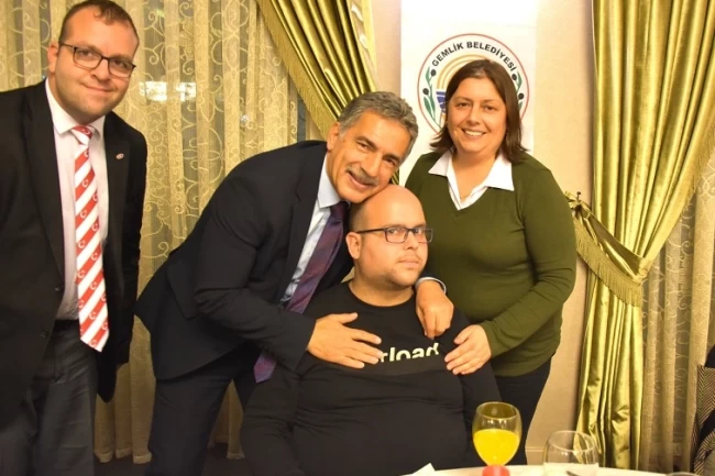 Bursa Gemlik'te engelsiz gece