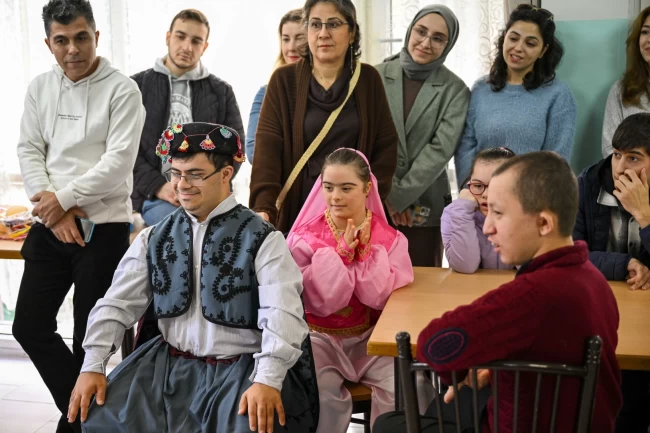 İzmir Bornova'da özel çocuklar anlamlı buluşma