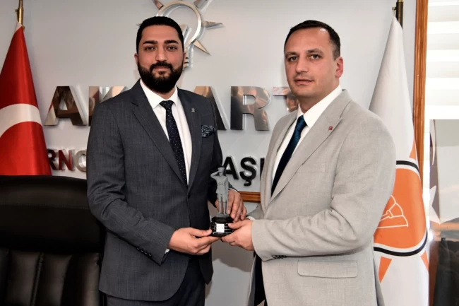 İzmir Bornova'da siyaset üstü diyalog