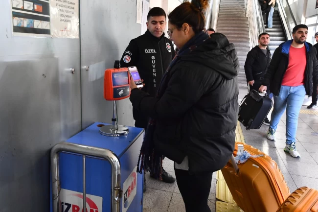 Toplu ulaşımda 'Dijital İzmirim Kart' rahatlığı