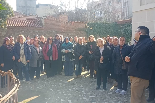 56 kişilik kadın Kafilesi Salihli'yi adım adım gezdi