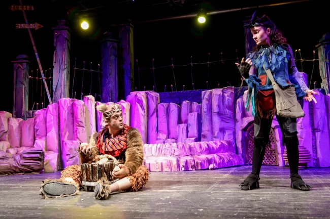 "Güneş Herkes İçin Parlar" ilkokul öğrencileri için sahnelendi