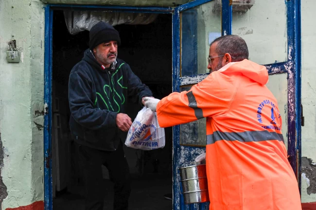 Antalya Muratpaşa'dan sıcacık destek