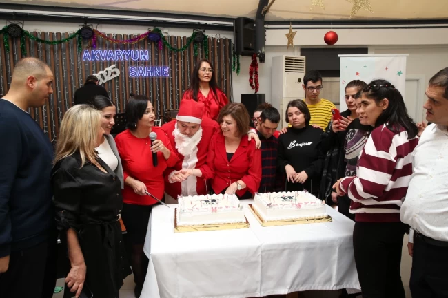 İzmir Çiğli'de 'özel' yılbaşı partisi