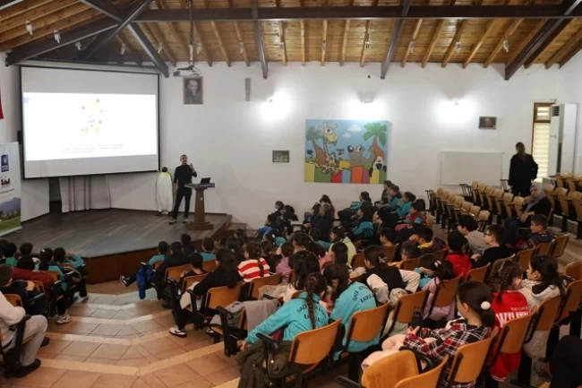 Bursa Büyükşehir'den miniklere vektörle mücadele dersi