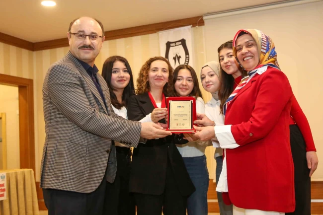 Konya Meram'da öğrenciler iki ayrı final heyecanı yaşadı