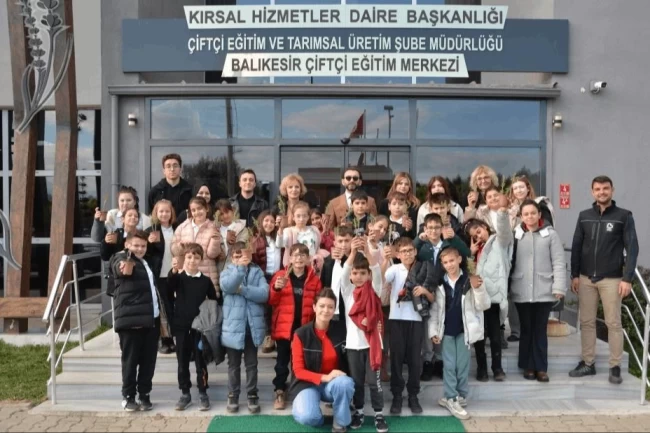 Öğrencilerden BAÇEM'de bitkilerin dünyasına yolculuk