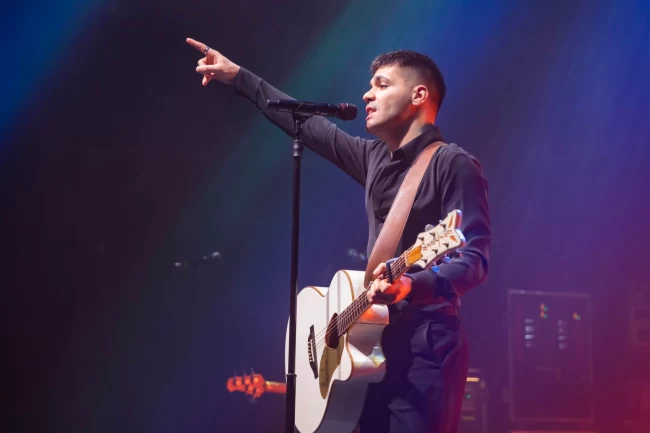 Emir Can İğrek'ten İstanbul'da unutulmaz performans