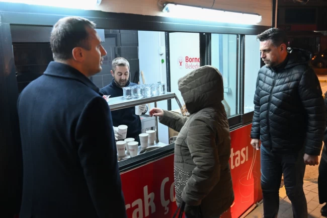 İzmir Bornova'da soğuk günlerde sıcacık dayanışma