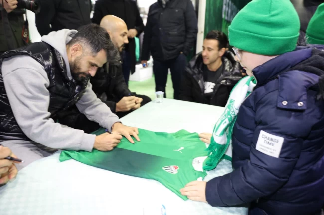 Bursaspor, ‘Yeni Yıl Meydanı'nda taraftarla buluştu