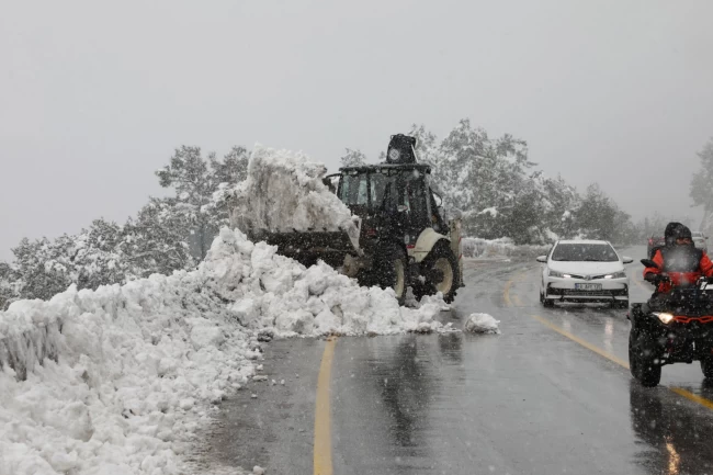 Muğla'da yollardan beyaz örtü kaldırıldı