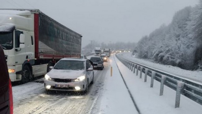 Ereğli-Zonguldak yolu kapandı