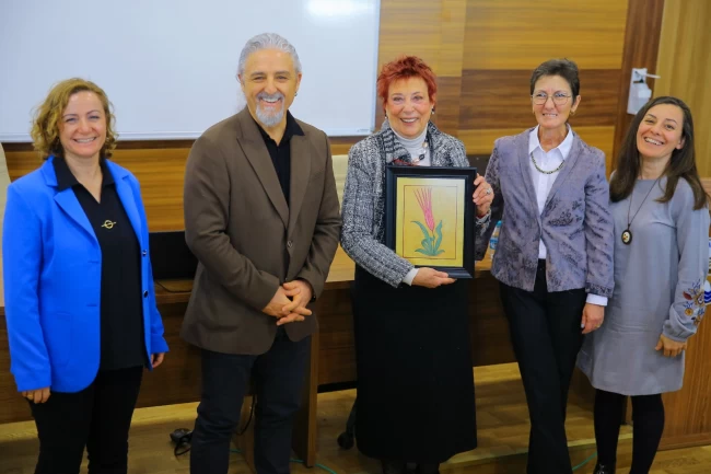 Prof. Dr. Filiz Yenişehirlioğlu Trakya'da öğrencilerle buluştu