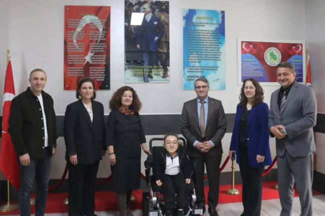 Bursa Yıldırım'da lise öğrencisinin akülü araç sevinci