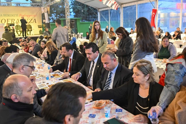 İzmir Bornova'da iftar buluşması