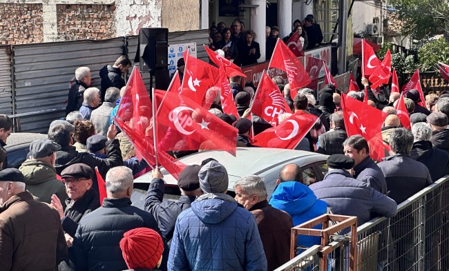 Susmuyoruz, korkmuyoruz, sinmiyoruz