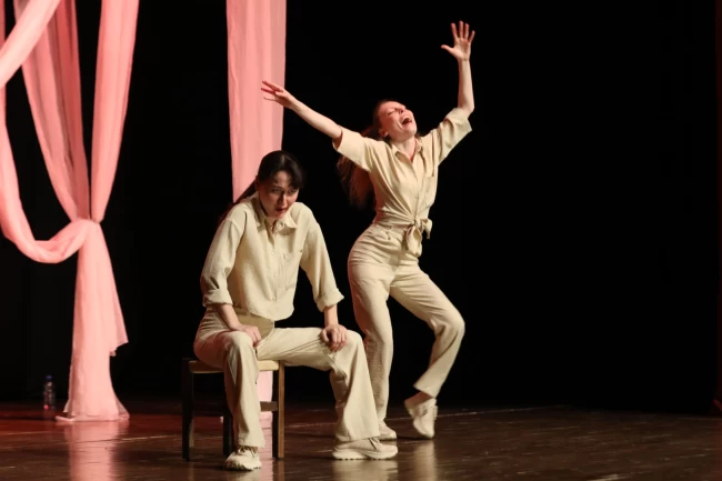 Muğla'da kadının sesi sahneden yükseldi