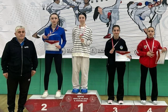 Karatede Sakarya'yı gururlandırdı