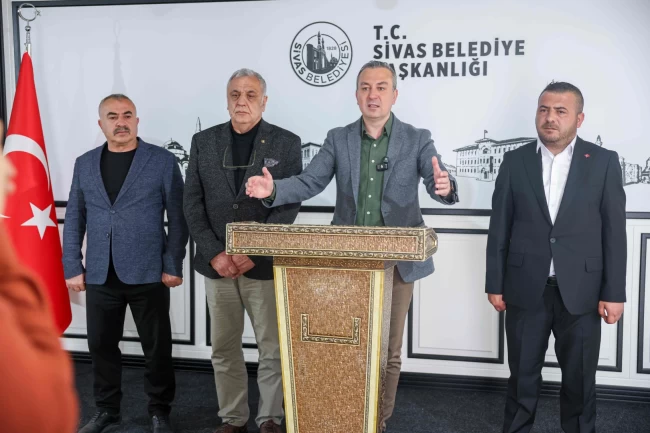Sivas Belediyesi'nden seyyarlara uyarı: Hak gaspına izin yok!
