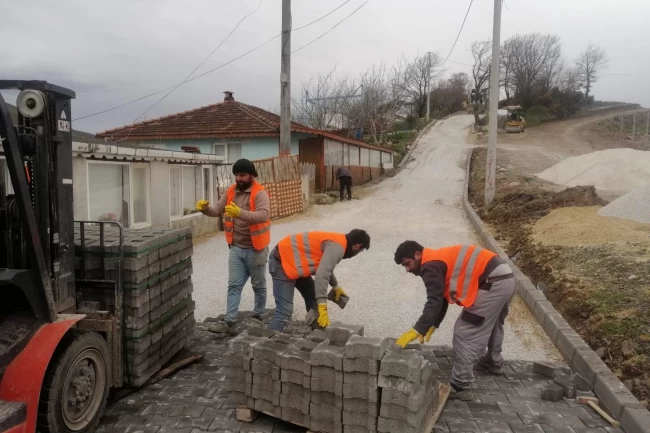 Kocaeli Karamürsel'e 35 bin metrekare parke yol