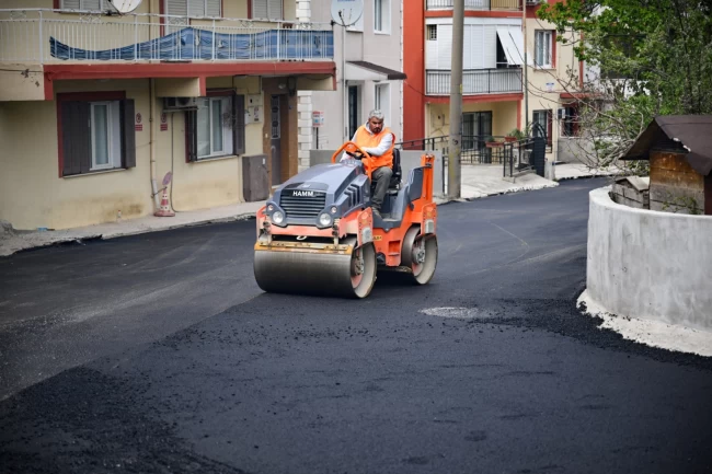 İzmir Bornova'da Kavaklıdere'ye asfalt hamlesi