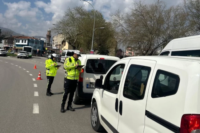 Bursa'da bayramlık trafik denetimlerinde 4 bine yakın sürücüye ceza