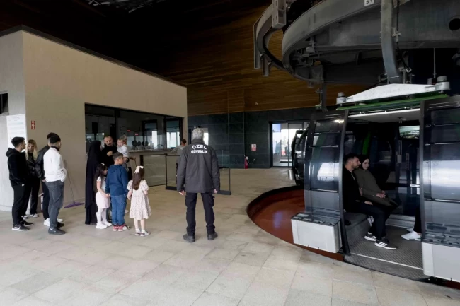 Kartepe Teleferik bayram tatilinde yoğun ilgi gördü