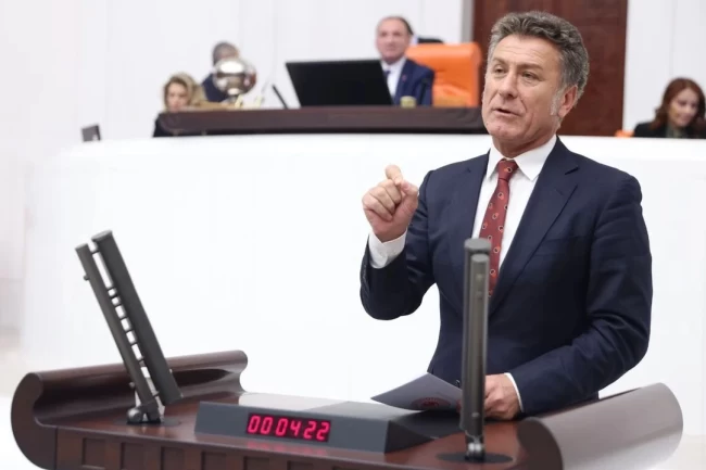 CHP'li Sarıbal: Görme ve işitme engelliler teknolojiye bastonla mı erişecek?