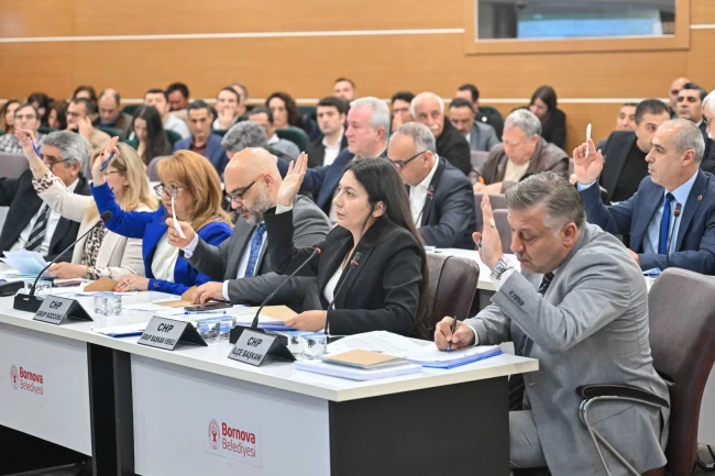 İzmir Bornova'da faaliyet raporuna oy çokluğu